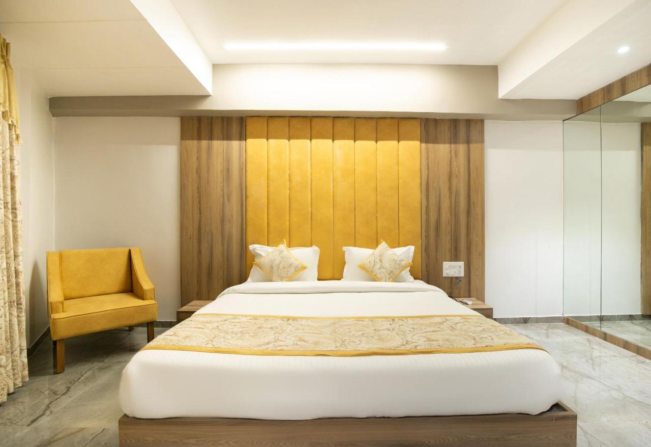 Palette - Hotel Welcome Kadi ภายนอก รูปภาพ