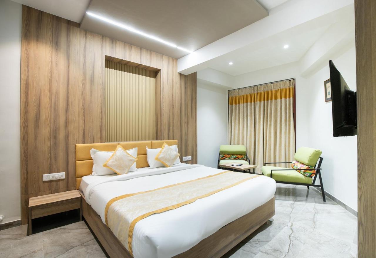 Palette - Hotel Welcome Kadi ภายนอก รูปภาพ
