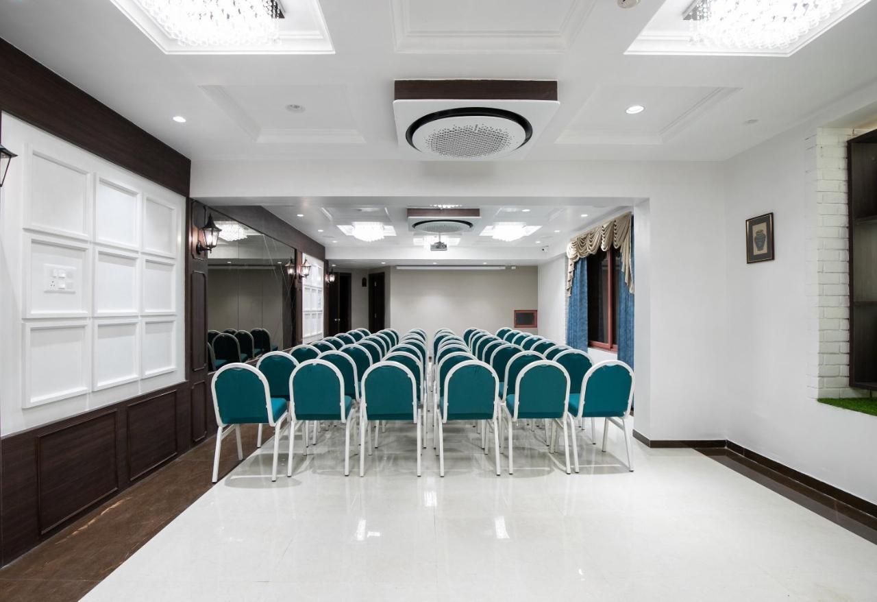 Palette - Hotel Welcome Kadi ภายนอก รูปภาพ